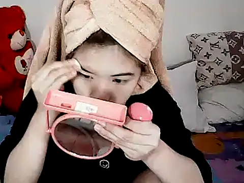 xxhotamizinggirl online show from 6, 3, 2026