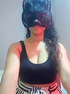 cutehotwife online show from 3, 5, 2026