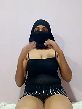 cutehotwife online show from 15, 2, 2026