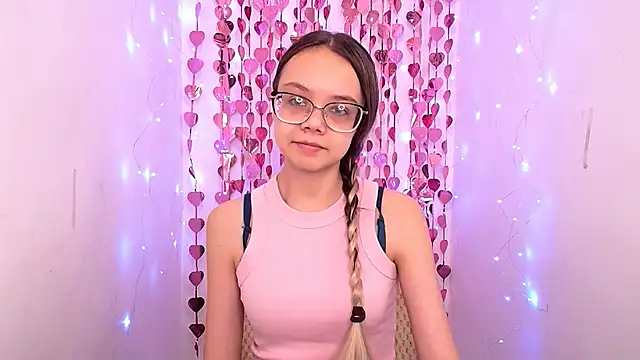 LolliStrawberry online show from 15, 3, 2026