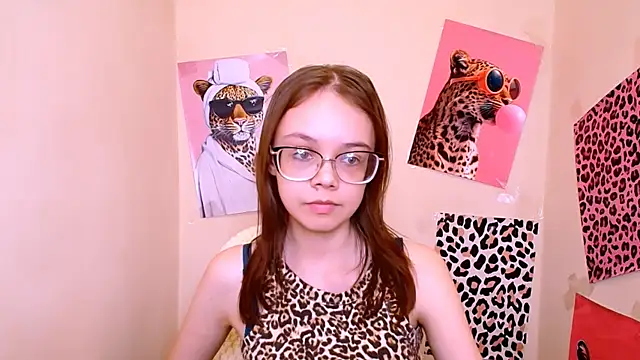 LolliStrawberry online show from 25, 4, 2026