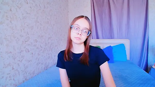 LolliStrawberry online show from 1, 4, 2026