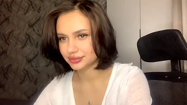 Snapshot of LuciaBanga chatting on 2, 2, 2026 LuciaBanga online show from 2, 2, 2026