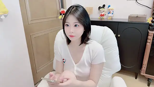 Snapshot of Onefiona chatting on 18, 6, 2026 Onefiona online show from 18, 6, 2026