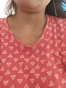 Snapshot of Zaara101 chatting on 2, 6, 2026 Zaara101 online show from 2, 6, 2026