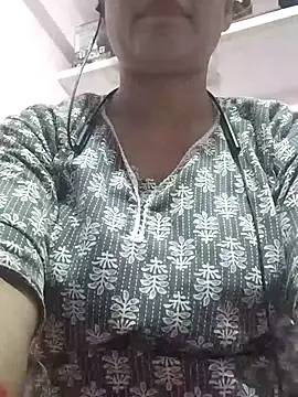 Snapshot of Zaara101 chatting on 12, 6, 2026 Zaara101 online show from 12, 6, 2026