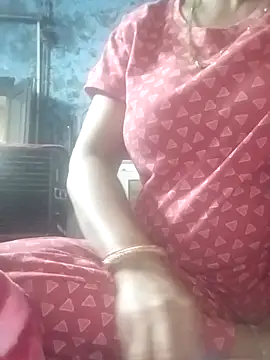 Snapshot of Zaara101 chatting on 7, 4, 2026 Zaara101 online show from 7, 4, 2026