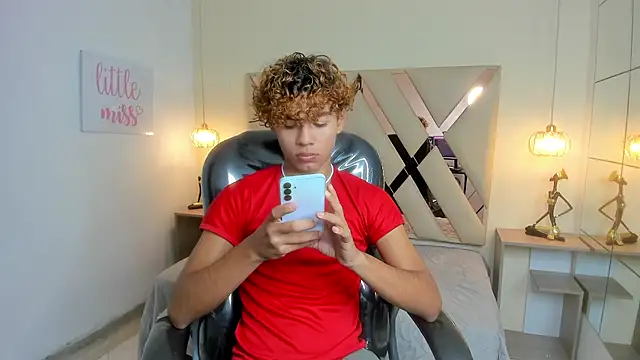 Anyelo Twink online show from 8, 3, 2026