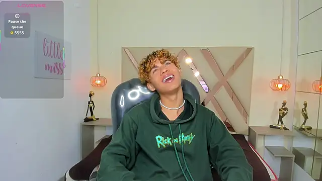 Anyelo Twink online show from 18, 4, 2026