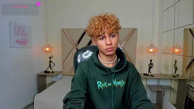 Anyelo Twink online show from 13, 7, 2026