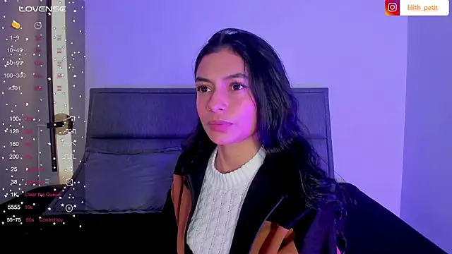 Snapshot of lilith_petit_ chatting on 26, 5, 2026 lilith petit online show from 26, 5, 2026