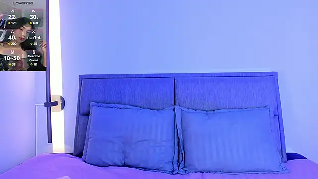 Snapshot of lilith_petit_ chatting on 27, 5, 2026 lilith petit online show from 27, 5, 2026