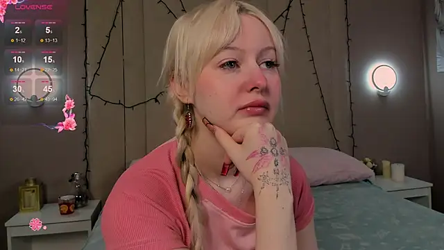 AdeleSilvy online show from 19, 3, 2026