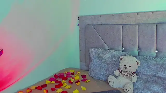 Britanny77 online show from 27, 3, 2026