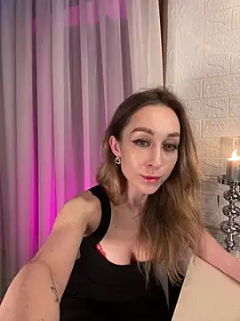 Snapshot of AnesaKis chatting on 1, 2, 2026 AnesaKis online show from 1, 2, 2026