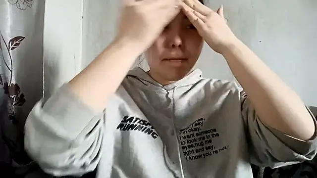 MollyAsian online show from 4, 2, 2026