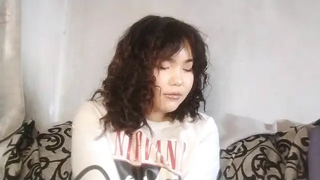 MollyAsian online show from 8, 3, 2026