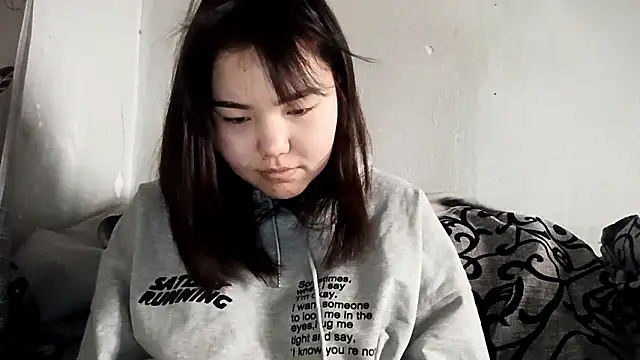 MollyAsian online show from 6, 2, 2026