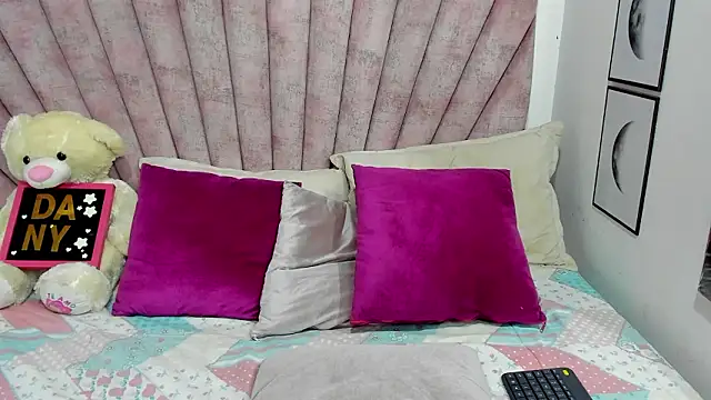 danibellucii  online show from 25, 2, 2026