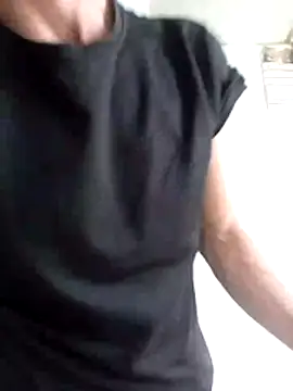 torvyHot online show from 10, 4, 2026