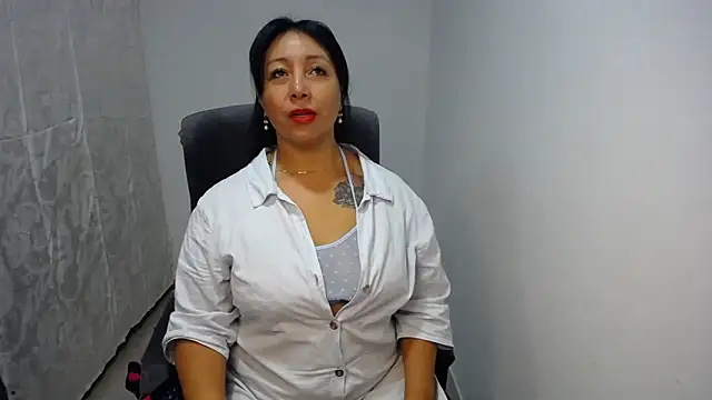 soyElena46 online show from 5, 3, 2026