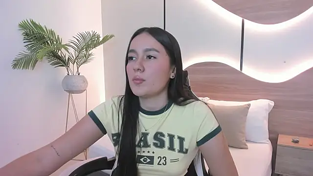 mia slora online show from 25, 6, 2026