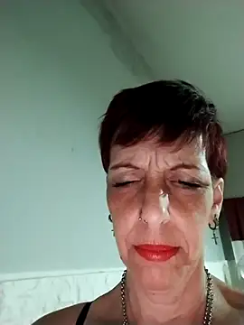 Juguetonafogosa5 online show from 7, 2, 2026