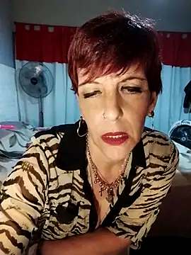 Juguetonafogosa5 online show from 21, 4, 2026