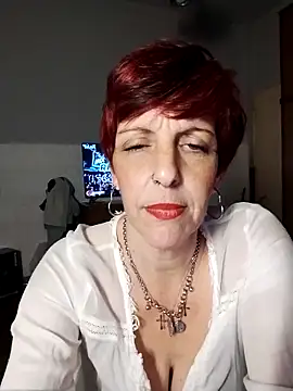 Juguetonafogosa5 online show from 7, 6, 2026