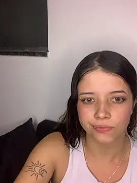 Snapshot of gtn887 chatting on 19, 6, 2026 gtn887 online show from 19, 6, 2026