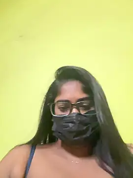 Snapshot of juicyhoney111 chatting on 5, 7, 2026 juicyhoney111 online show from 5, 7, 2026