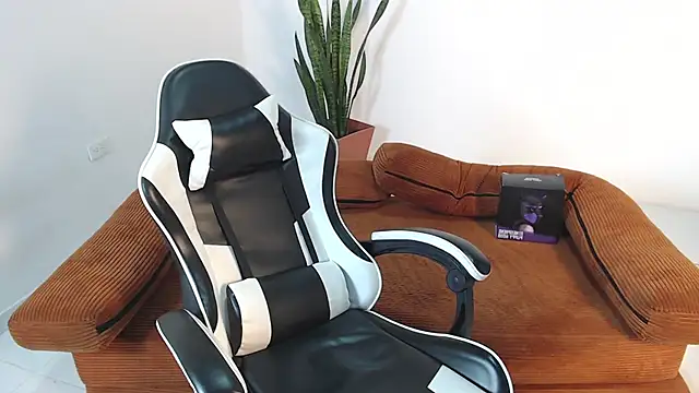 DarrenColleen online show from 18, 4, 2026