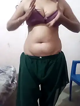 sexyqueen558 online show from 8, 4, 2026