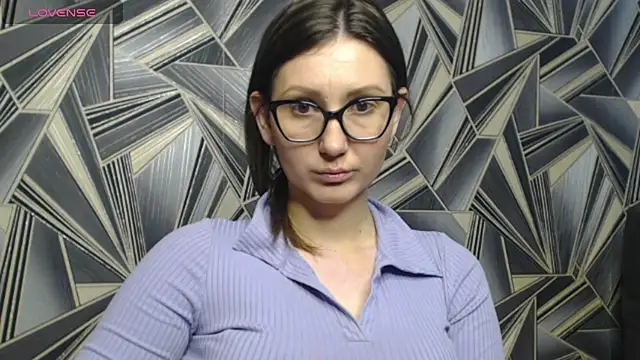 NikkiKiss    online show from 18, 2, 2026