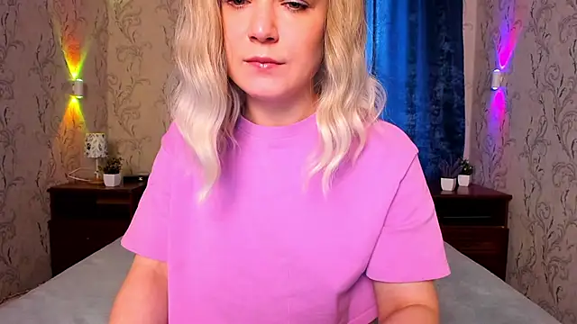 Snapshot of JessicaBeverly_ chatting on 17, 6, 2026 JessicaBeverly online show from 17, 6, 2026