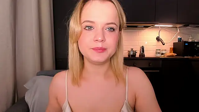 Snapshot of JessicaBeverly_ chatting on 27, 4, 2026 JessicaBeverly online show from 27, 4, 2026