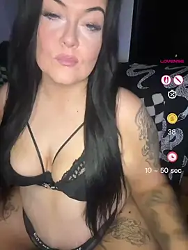 Miss CurvesXXX online show from 23, 6, 2026