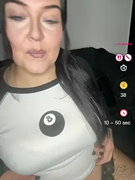 Snapshot of Miss_CurvesXXX chatting on 10, 5, 2026 Miss CurvesXXX online show from 10, 5, 2026