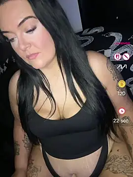 Miss CurvesXXX online show from 24, 6, 2026