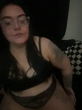 Miss CurvesXXX online show from 16, 2, 2026