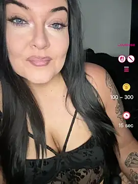 Snapshot of Miss_CurvesXXX chatting on 7, 5, 2026 Miss CurvesXXX online show from 7, 5, 2026