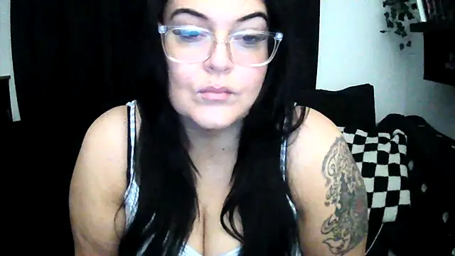 Miss CurvesXXX online show from 15, 2, 2026