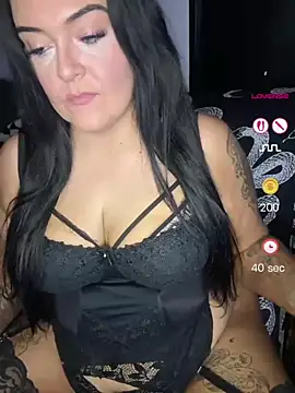 Miss CurvesXXX online show from 25, 6, 2026