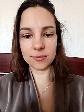 She-Moon online show from 5, 4, 2026