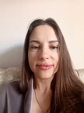 Snapshot of She-Moon chatting on 7, 5, 2026 She-Moon online show from 7, 5, 2026