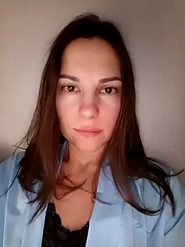 She-Moon online show from 4, 2, 2026