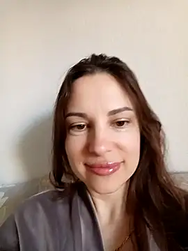 Snapshot of She-Moon chatting on 3, 5, 2026 She-Moon online show from 3, 5, 2026