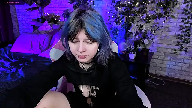 Ashley Veil online show from 3, 3, 2026