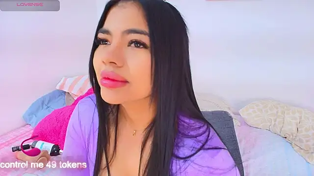 Snapshot of KarolDiazz chatting on 1, 2, 2025 KarolDiazz online show from 1, 2, 2025