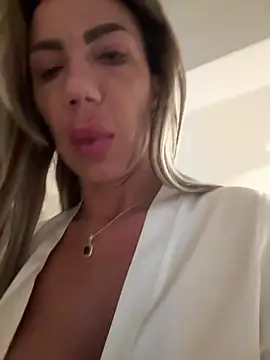 Missolevelvet online show from 19, 4, 2026